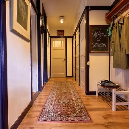 Olympic's Little Palace Apartment